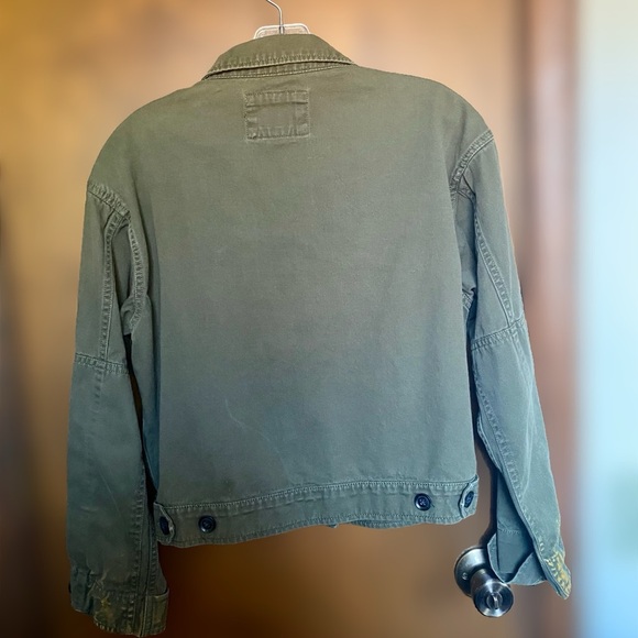 Cropped Army Green Utility Jacket F21 Military Fatigue Shacket size M. - Picture 2 of 10